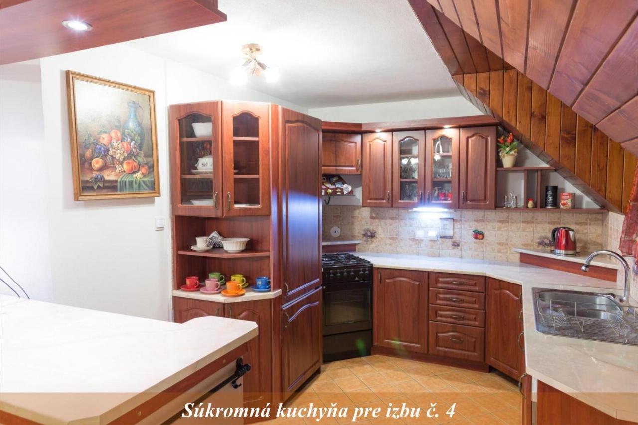 Ubytovanie Adina Poltar Buitenkant foto