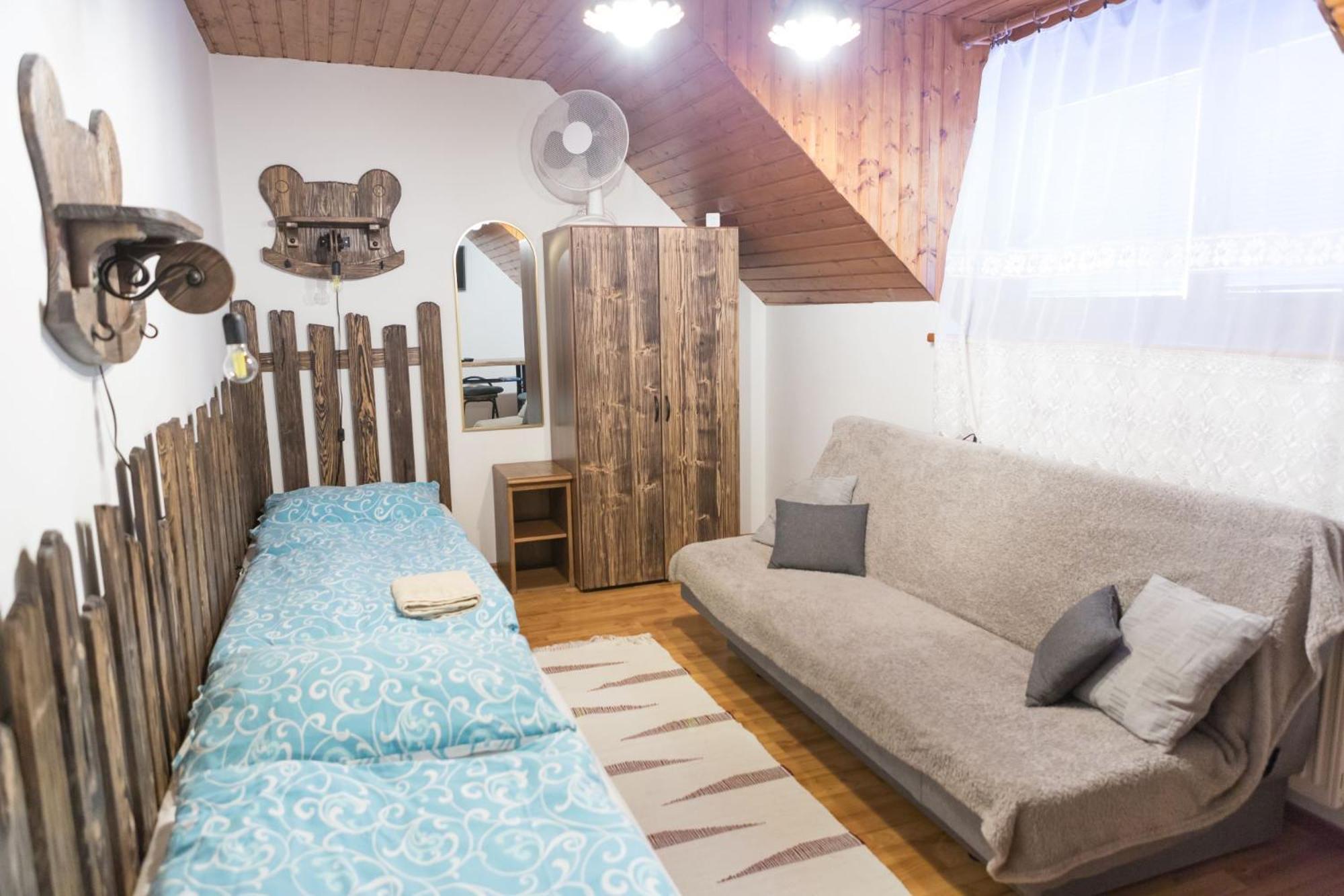 Ubytovanie Adina Poltar Kamer foto